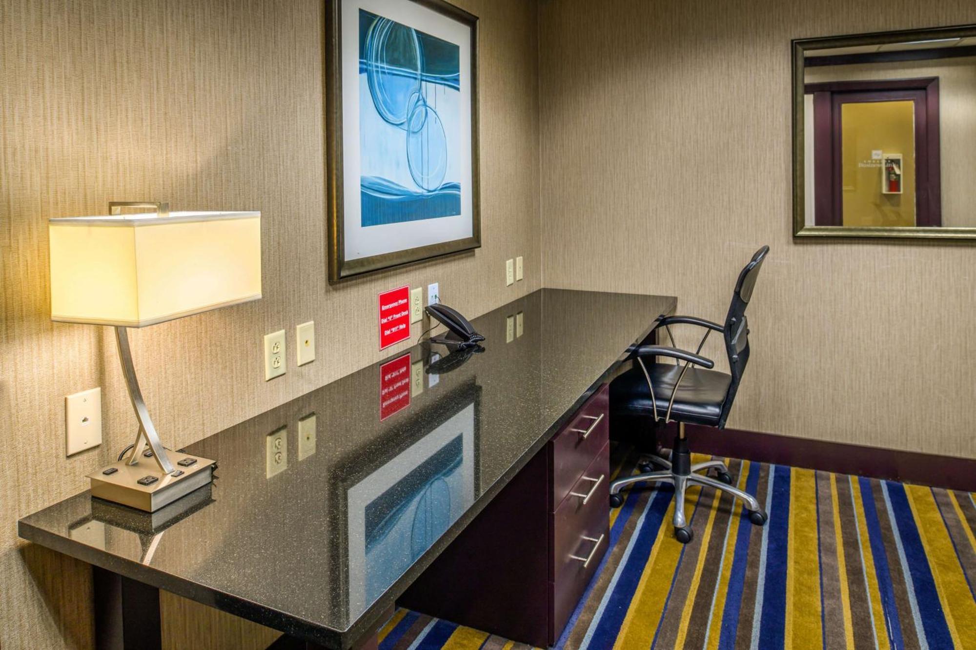 Embassy Suites By Hilton St Louis Airport Bridgeton Exteriér fotografie