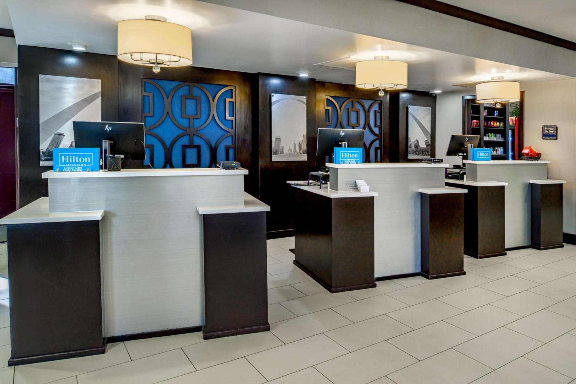 Embassy Suites By Hilton St Louis Airport Bridgeton Exteriér fotografie